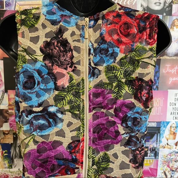Sleeveless Floral Sheer Mesh Jumpsuit Size Medium - Picture 7 of 11
